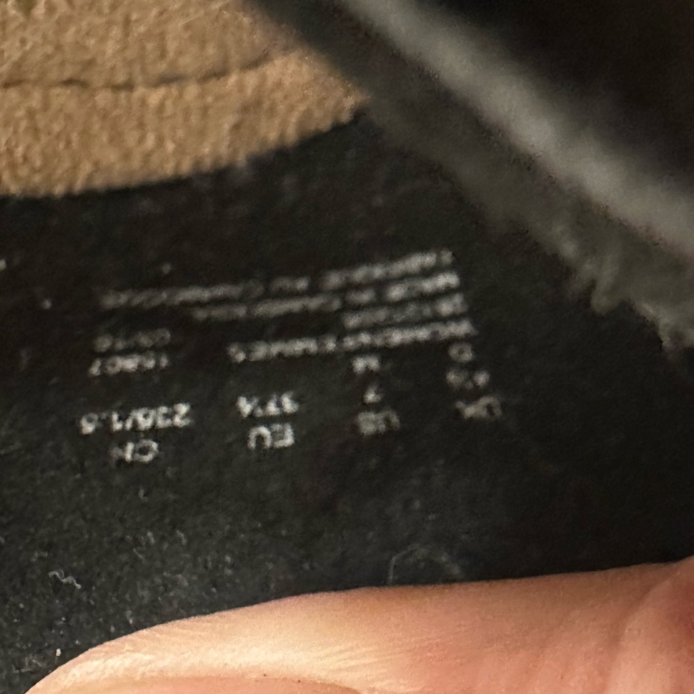 Clark’s Women’s Black Leather Flats Size 7 - Picture 8 of 9